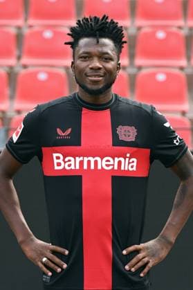 Edmond Tapsoba Bayer 04 Leverkusen 1 BL, Porträttermin 2023 2024,