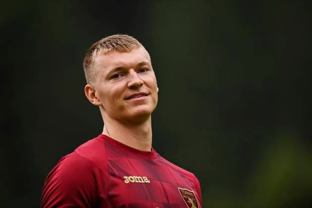 Foto Fabio Ferrari LaPresse 19 Luglio 2023 - Pinzolo,Trento, Italia - calcio -ESCLUSIVA TORINO FC-Ritiro estivo Torino fc, primo allenamento mattutino.Nella foto:Perr Schuurs (Torino Fc) July 19, 2023 Turin, Italy - sport, calcio -EXCLUSIVE TORINO FC-Torino Fc, morning training.In the pic:Perr Schuurs (Torino Fc)  Copyright: xFabioxFerrari LaPressex