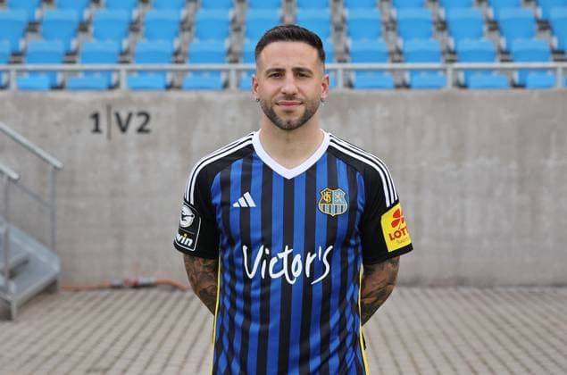 Calogero Rizzuto 1 FC Saarbrücken 3 Liga, Porträttermin 2023 2024 Saarbrücken Ludwigsparkstadion Saarland Germany DE