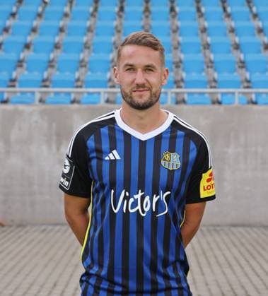 Julian Günther Schmidt 1 FC Saarbrücken 3 Liga, Porträttermin 2023 2024 Saarbrücken Ludwigsparkstadion Saarland Germany DE