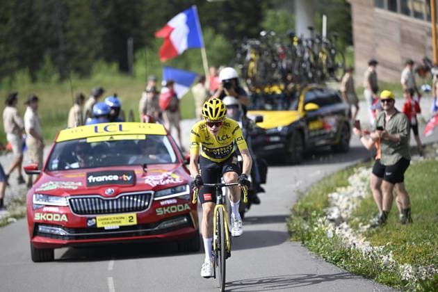 COURCHEVEL, FRANCE - JULY 19 : Vingegaard Jonas (DEN) of Jumbo-Visma during stage 17 of the 110th edition of the Tour de France 2023 cycling race, a stage of 166 kms with start in Saint-Gervais Mont Blanc and finish in Courchevel on July 19, 2023 in Courchevel, France, 19 07 2023 ( Motordriver Kenny Verfaillie - Tour de France 2023 - Stage 17 PhotoNews Panoramic 