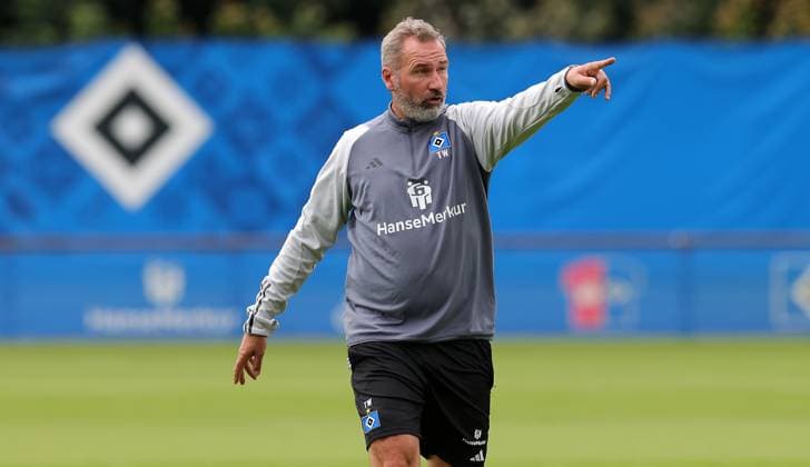 Sport Themen der Woche KW29 Sport Bilder des Tages Hamburger SV Training 19.07.2023 Hamburger SV Training 19.07.2023 am Volksparkstadioin Trainer Tim Walter (Hamburger SV) *** Hamburger SV Training 19 07 2023 Hamburger SV Training 19 07 2023 at Volksparkstadioin coach Tim Walter Hamburger SV