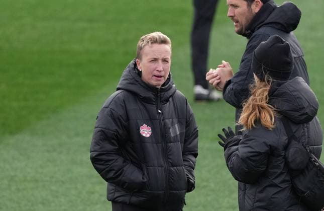 July 20, 2023, Melbourne, Australia: Canada head coach Bev Priestman looks on during a training session ahead of the FIFA Women s World Cup in Melbourne, Australia, Thursday, July 20, 2023. Canada News - July 20, 2023  - ZUMAc35_ 20230720_zaf_c35_007 Copyright: xScottxBarbourx