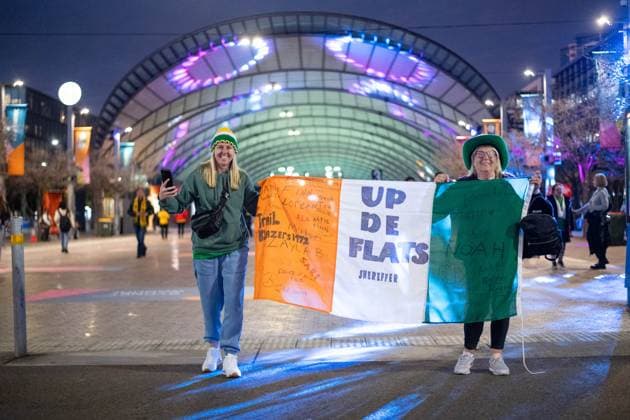 Fans vor dem Stadium Australia vor dem ersten Spiel, AUS, Australien vs Irland, WWC23 FIFA Frauen Fussball Weltmeisterschaft Australien 2023, Gruppe A, 1. Spieltag, 20.07.2023 AUS, Australien vs Irland, WWC23 FIFA Frauen Fussball Weltmeisterschaft Australien 2023, Gruppe A, 1. Spieltag, 20.07.2023 Sydney *** Fans outside Stadium Australia before first match, AUS, Australia vs Ireland, WWC23 FIFA Womens World Cup Australia 2023, Group A, Matchday 1, 20 07 2023 AUS, Australia vs Ireland, WWC23 FIFA Womens World Cup Australia 2023, Group A, Matchday 1, 20 07 2023 Sydney Copyright: xEibner-Pressefoto Memmlerx EP_MMR