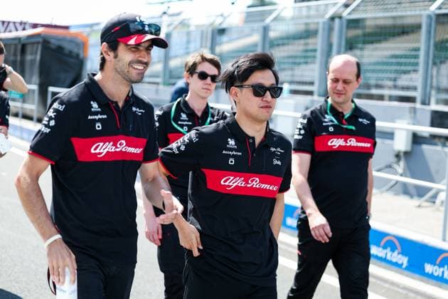 ZHOU Guanyu (chi), Alfa Romeo F1 Team Stake C43, portrait during the 2023 Formula 1 Qatar Airways Hungarian Grand Prix, 11th round of the 2023 Formula One World Championship, WM, Weltmeisterschaft from July 21 to 23, 2023 on the Hungaroring, in Mogyorod, Hungary - F1 - HUNGARIAN GRAND PRIX 2023 DPPI Panoramic  00123026_GOOD6576 