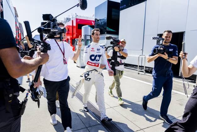 BUDAPEST - Daniel Ricciardo (AlphaTauri), who will replace Dutch driver Nyck de Vries from this race onwards, on the Hungaroring Circuit in the run-up to the Grand Prix of Hungary. ANP REMKO DE WAAL xVIxANPxSportx xxANPxIVx 473939881 originalFilename: 473939881.jpg