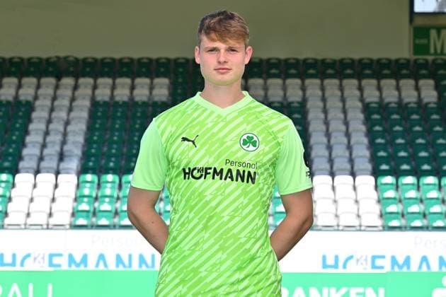 18 07 2023 SpVgg Greuther Fürth Kleeblatt Spielvereinigung 2 Football Bundesliga Season 2023 2024 photo appointment portrait appointment presentation press appointment single photo portrait portrait head shot Jonas Urbig 40, SpVgg Greuther Fürth
