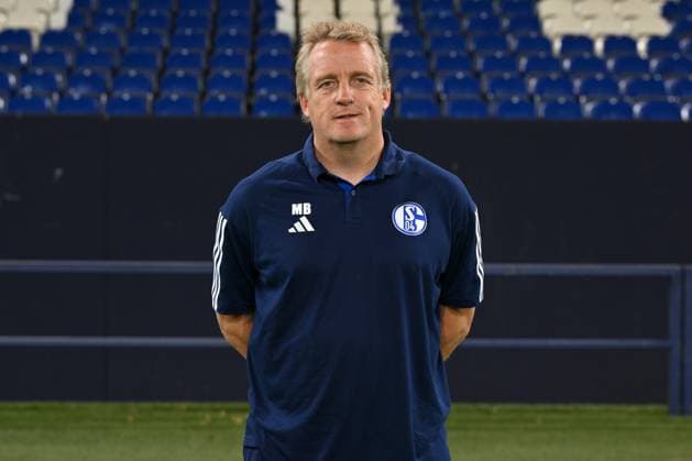 Co coach Mike Büskens FC Schalke 04 2 BL, portrait date 2023 2024 Gelsenkirchen North Rhine Westphalia Germany Team2