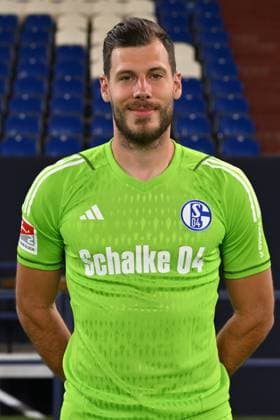 Goalkeeper Marius Müller FC Schalke 04 2 BL, portrait date 2023 2024 Gelsenkirchen Nordrhein Westfalen Germany Team2