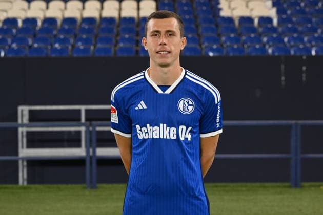Ron Schallenberg FC Schalke 04 2 BL, portrait date 2023 2024 Gelsenkirchen North Rhine Westphalia Germany Team2