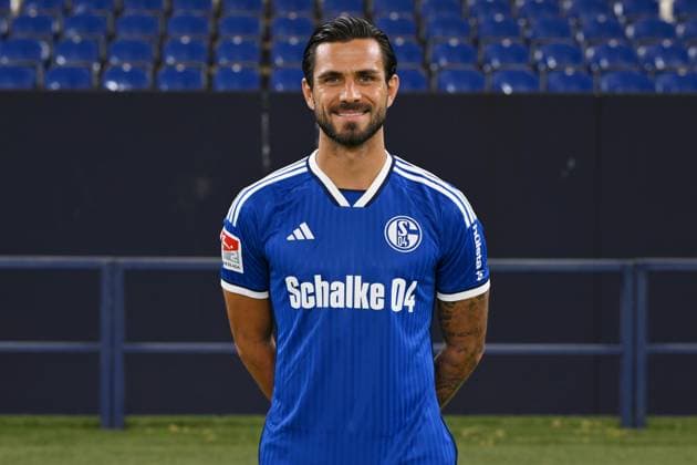 Danny Latza FC Schalke 04 2 BL, portrait date 2023 2024 Gelsenkirchen North Rhine Westphalia Germany Team2