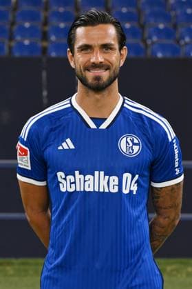 Danny Latza FC Schalke 04 2 BL, portrait date 2023 2024 Gelsenkirchen North Rhine Westphalia Germany Team2