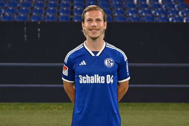 Lino Tempelmann FC Schalke 04 2 BL, portrait date 2023 2024 Gelsenkirchen North Rhine Westphalia Germany Team2