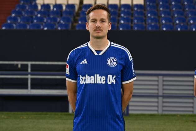 Cedric Brunner FC Schalke 04 2 BL, portrait date 2023 2024 Gelsenkirchen North Rhine Westphalia Germany Team2