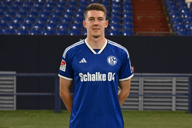 Florian Flick FC Schalke 04 2 BL, portrait date 2023 2024 Gelsenkirchen North Rhine Westphalia Germany Team2