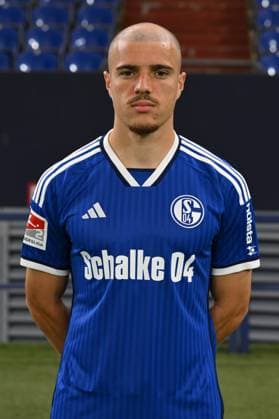 Blendi Idrizi FC Schalke 04 2 BL, portrait date 2023 2024 Gelsenkirchen North Rhine Westphalia Germany Team2
