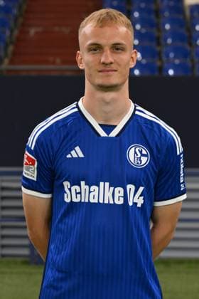 Niklas Tauer FC Schalke 04 2 BL, portrait date 2023 2024 Gelsenkirchen North Rhine Westphalia Germany Team2