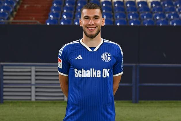 Mehmet Can Aydin FC Schalke 04 2 BL, portrait date 2023 2024 Gelsenkirchen North Rhine Westphalia Germany Team2