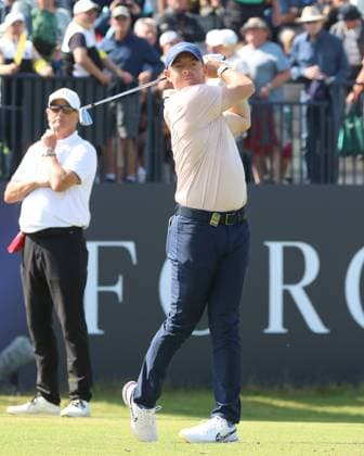 Northern Ireland s Rory Mcllroy drives on the fourth tee on the first day at the 151st Open Championship at Royal Liverpool Golf Club in Hoylake, England on Thursday, July 20, 2023.  LON20230720113 HUGOxPHILPOTT