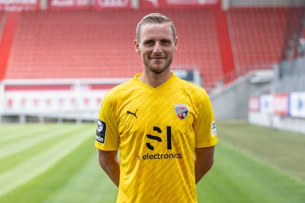 Goalkeeper Marius Funk 1, FCI FC Ingolstadt 04 3 Liga, portrait date 2023 2024 3 Liga FC Ingolstadt 04 season 2023 2024 portrait