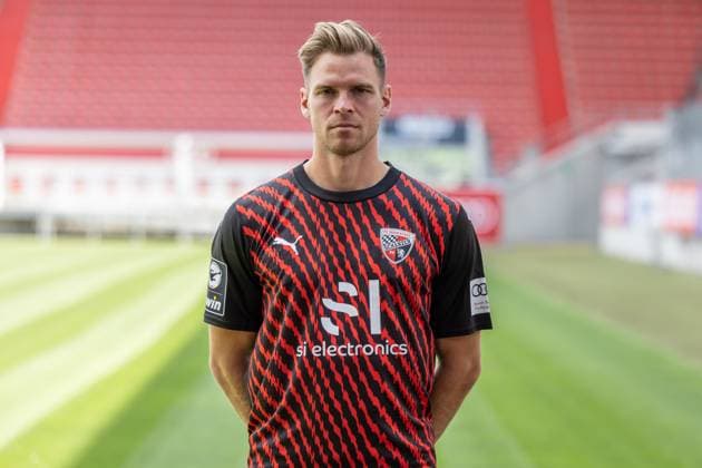 Simon Lorenz 32, FCI FC Ingolstadt 04 3 Liga, portrait date 2023 2024 3 Liga FC Ingolstadt 04 season 2023 2024 portrait