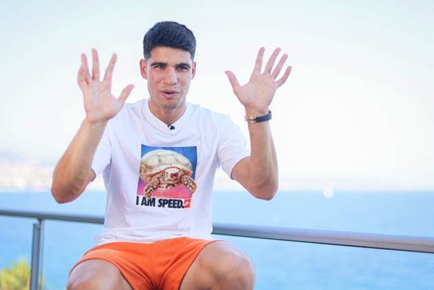 Sport Themen der Woche KW29 Sport Bilder des Tages CARLOS ALCARAZ TENNIS PHOTOPQR NICE MATIN Sebastien Botella ; Nice ; 20 07 2023 ; Le joueur de tennis espagnol Carlos Alcaraz à l hôtel Radisson Blu de Nice durant le tournoi de tennis Hopman Cup, le 20 juillet. Nice; 07 20 2023; Spanish tennis player Carlos Alcaraz at the Radisson Blu hotel in Nice during the Hopman Cup tennis tournament on July 20. Nice France  Copyright: xPHOTOPQR NICExMATIN MAXPPPxSebastienxBotellax 20230720NIM5291 20230720NIM5291
