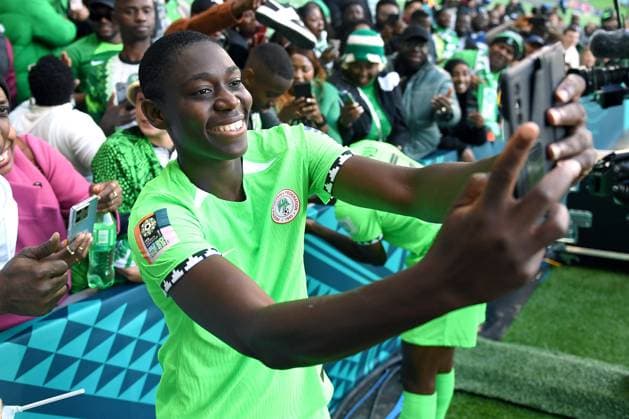 WWC23 CANADA NIGERIA, Assist Oshoala of Nigeria takes a selfie with fans following the FIFA Women s World Cup 2023 soccer match between Nigeria and Canada at Melbourne Rectangular Stadium in Melbourne, Friday, July 21, 2023. ( NO ARCHIVING, EDITORIAL USE ONLY, NO USE IN BOOKS WITHOUT CONSENT MELBOURNE VICTORIA AUSTRALIA  Copyright: xMORGANxHANCOCKx 20230721001822547941 