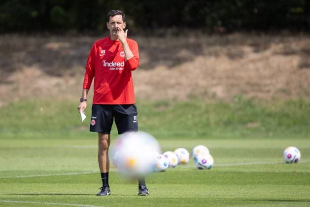 Training Eintracht Frankfurt Head Coach Dino Toppmöller Eintracht Frankfurt Training of Eintracht Frankfurt on 20 July 2023 at Deutsche Bank Park in Frankfurt am Main According to the requirements of the DFL, German Football League, it is prohibited in the stadium and or from the game made photographs in the form of sequence pictures and or video-like photo series to exploit or to let exploit , Frankfurt am Main Hesse Germany Deutsche Bank Park
