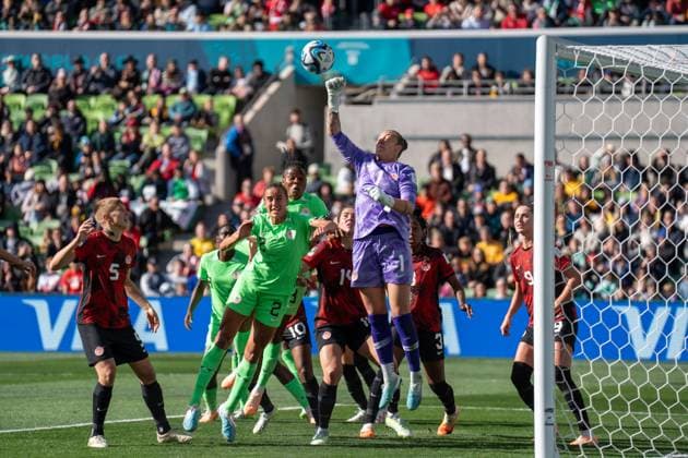 Melbourne, Australia, July 21st 2023: Kailen Sheridan (1 Canada) punches the ball during the 2023 FIFA Womens World Cup football match between Nigeria and Canada at Melbourne Rectangular Stadium in Melbourne, Australia. (Noe Llamas SPP) Copyright: xNoexLlamasx xSPPx spp-en-NoLlSp-20230721-NOE00483