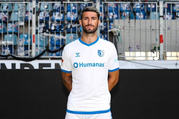Cristiano Piccini 1 FC Magdeburg,2 2 football Bundesliga portrait appointment 2023 2024 official photo appointment 1 FC Magdeburg in the MDCC Arena in Magdeburg portrait, portrait,single image,Germany, football, men,GER,20 07 2023 Christian Schroedter