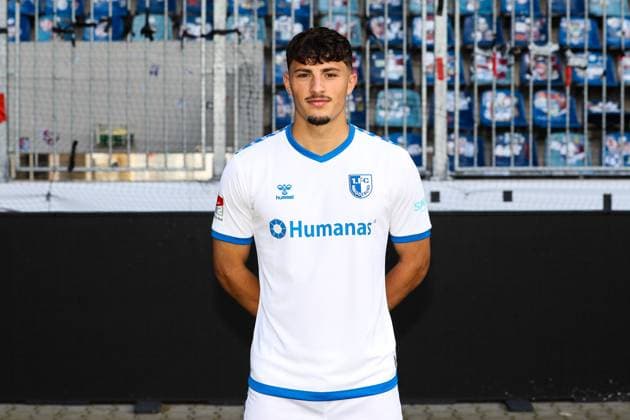 Eldin Dzogovic 1 FC Magdeburg,4 2 football Bundesliga portrait appointment 2023 2024 official photo appointment 1 FC Magdeburg in the MDCC Arena in Magdeburg portrait, portrait,single image,Germany, football, men,GER,20 07 2023 Christian Schroedter