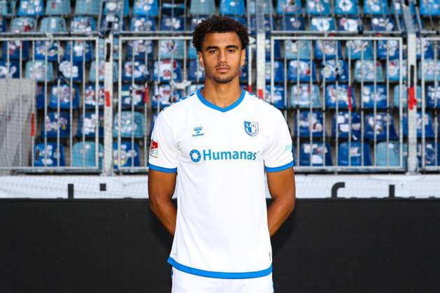 Jamie Lawrence 1 FC Magdeburg,5 2 football Bundesliga portrait appointment 2023 2024 official photo appointment 1 FC Magdeburg in the MDCC Arena in Magdeburg portrait,portrait,single picture,Germany,football,men,GER,20 07 2023 Christian Schroedter
