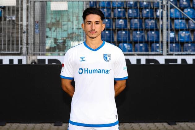 Jason Ceka 1 FC Magdeburg,10 2 football Bundesliga portrait appointment 2023 2024 official photo appointment 1 FC Magdeburg in the MDCC Arena in Magdeburg portrait, portrait,single image,Germany, football, men,GER,20 07 2023 Christian Schroedter