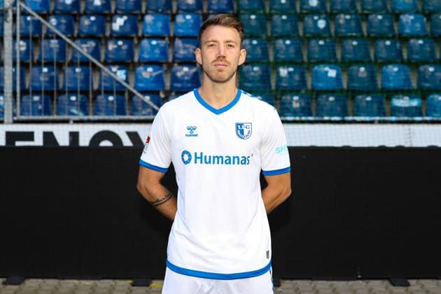 Connor Krempicki 1 FC Magdeburg,13 2 football Bundesliga portrait appointment 2023 2024 official photo appointment 1 FC Magdeburg in the MDCC Arena in Magdeburg portrait, portrait,single image,Germany, football, men,GER,20 07 2023 Christian Schroedter