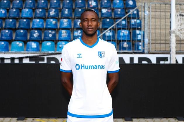 Silas Gnaka 1 FC Magdeburg,25 2 football Bundesliga portrait appointment 2023 2024 official photo appointment 1 FC Magdeburg in the MDCC Arena in Magdeburg portrait, portrait,single image,Germany, football, men,GER,20 07 2023 Christian Schroedter