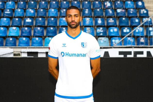 Malcolm Cacutalua 1 FC Magdeburg,27 2 football Bundesliga portrait appointment 2023 2024 official photo appointment 1 FC Magdeburg in the MDCC Arena in Magdeburg portrait, portrait,single image,Germany, football, men,GER,20 07 2023 Christian Schroedter