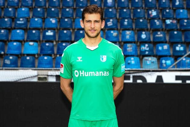 Goalkeeper Julian Pollersbeck 1 FC Magdeburg,42 2 football Bundesliga portrait appointment 2023 2024 official photo appointment 1 FC Magdeburg in the MDCC Arena in Magdeburg portrait, portrait,single image,Germany, football, men,GER,20 07 2023 Christian Schroedter