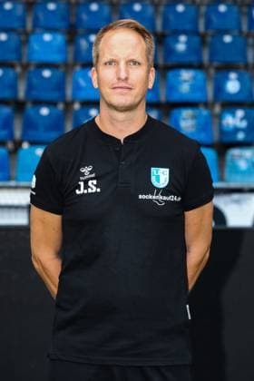Team doctor Dr Jan Schüttrumpf, Schuettrumpf 1 FC Magdeburg 2 Football Bundesliga portrait appointment 2023 2024 official photo appointment 1 FC Magdeburg in the MDCC Arena in Magdeburg portrait, portrait,single image,Germany, football, men,GER,20 07 2023 Christian Schroedter