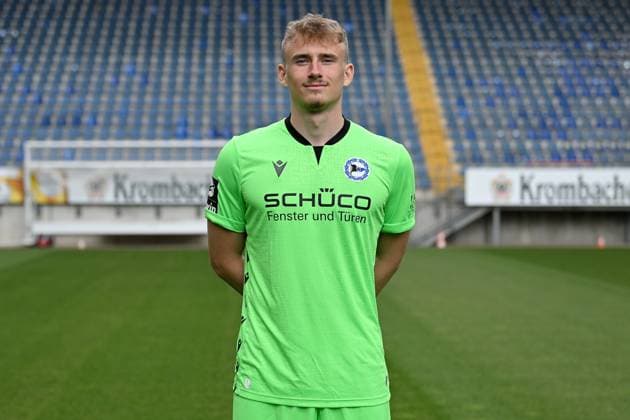 Bielefeld, Schueco Arena, 20 07 23, GER, men, DSC Arminia Bielefeld, 3 LIga, portrait date 2023 2024 picture goalkeeper Jonas Kersken DSC Arminia Bielefeld 3 Liga, portrait date 2023 2024 Only for editorial use NRW Germany