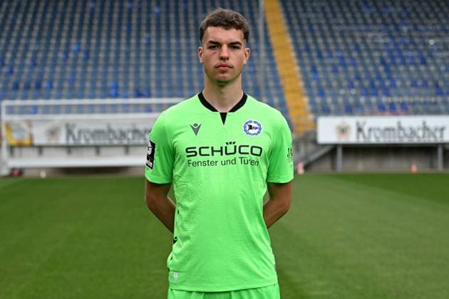 Bielefeld, Schueco Arena, 20 07 23, GER, men, DSC Arminia Bielefeld, 3 LIga, portrait date 2023 2024 picture goalkeeper Jonah Busse DSC Arminia Bielefeld 3 Liga, portrait date 2023 2024 Only for editorial use NRW Germany