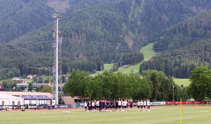 RB Leipzig Italy training camp Bruneck, 20 07 2023, Sportpark Reiperting Reischach, football, RB Leipzig GER Bundesliga training camp in South Tyrol Italy , In the picture team of RB Leipzig , Picture Point