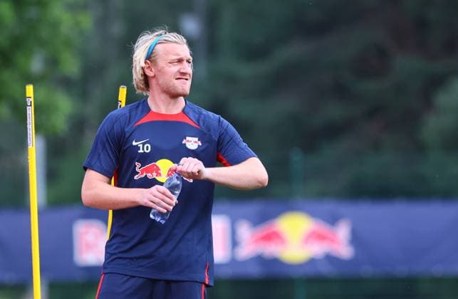 RB Leipzig Italy training camp Bruneck, 20 07 2023, Sportpark Reiperting Reischach, football, RB Leipzig GER Bundesliga training camp in South Tyrol Italy , In picture Emil Forsberg 10, RB Leipzig , Picture Point