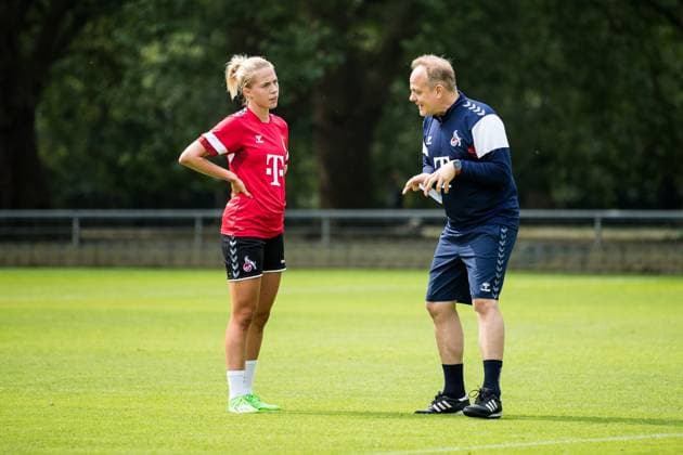 Training 1 FC Koeln Women 21 07 2023 Celina Degen 1 FC Koeln, 5 in conversation with Daniel Weber Coach 1 FC Koeln Training 1 FC Koeln Women Geissbockheim, 21 07 2023 Copyright: xBEAUTIFULxSPORTS Wunderlx