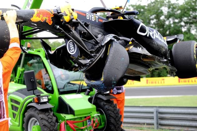July 21, 2023, Budapest, Budapest, Hungary: SERGIO PEREZ crashes on the first practice session of the Hungarian F1 Grand Prix Budapest Hungary - ZUMAs291 20230721_zip_s291_007 Copyright: xBalintxSzentgallayx