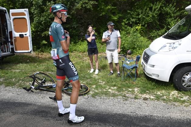 Sport Bilder des Tages POLIGNY, FRANCE - JULY 21 : Politt Nils (GER) of BORA - Hansgrohe during stage 19 of the 110th edition of the Tour de France 2023 cycling race, a stage of 173 kms with start in Moirans-en-Montagne and finish in Poligny on July 21, 2023 in Poligny, France, 21 07 2023 ( Motordriver Kenny Verfaillie - Tour de France 2023 - Stage 19 PhotoNews Panoramic 