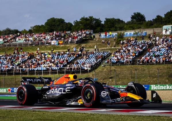 BUDAPEST - Max Verstappen (Red Bull Racing) in action during the 2nd free practice session at the Hungaroring Circuit ahead of the Hungarian Grand Prix. ANP REMKO DE WAAL xVIxANPxSportx xxANPxIVx 474017463 originalFilename: 474017463.jpg