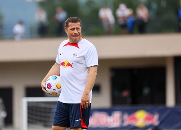 RB Leipzig Italy training camp Bruneck, 21 07 2023, Sportpark Reiperting Reischach, Football, RB Leipzig GER Bundesliga training camp in South Tyrol Italy , In the picture Max Eberl RB Leipzig sports director on the ball , Picture Point