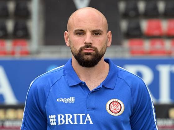 21 07 2023, xjhx, football 2 Bundesliga, SV Wehen Wiesbaden photo appointment season 2023 24 emspor, Co coach Giuliano Modica SV Wehen Wiesbaden 2 BL, porträttermin 2023 2024 DFL DFB REGULATES PROHIBIT ANY USE OF PHOTOGRAPHS as IMAGE SEQUENCES and or QUASI VIDEO Wiesbaden