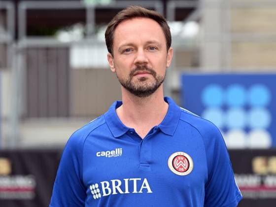 21 07 2023, xjhx, football 2 Bundesliga, SV Wehen Wiesbaden photo appointment season 2023 24 emspor, team doctor Michael Müller SV Wehen Wiesbaden 2 BL, porträttermin 2023 2024 DFL DFB REGULATES PROHIBIT ANY USE OF PHOTOGRAPHS as IMAGE SEQUENCES and or QUASI VIDEO Wiesbaden