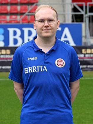 21 07 2023, xjhx, football 2 Bundesliga, SV Wehen Wiesbaden photo appointment season 2023 24 emspor, Philipp Gründler head of scouting analysis SV Wehen Wiesbaden 2 BL, porträttermin 2023 2024 DFL DFB REGULATIONS PROHIBIT ANY USE OF PHOTOGRAPHS as IMAGE SEQUENCES and or QUASI VIDEO Wiesbaden